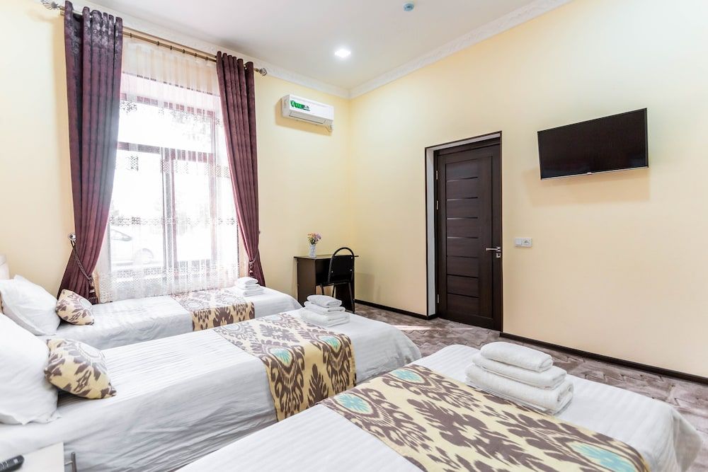Hotel Suzani Samarkand Triple Room 9