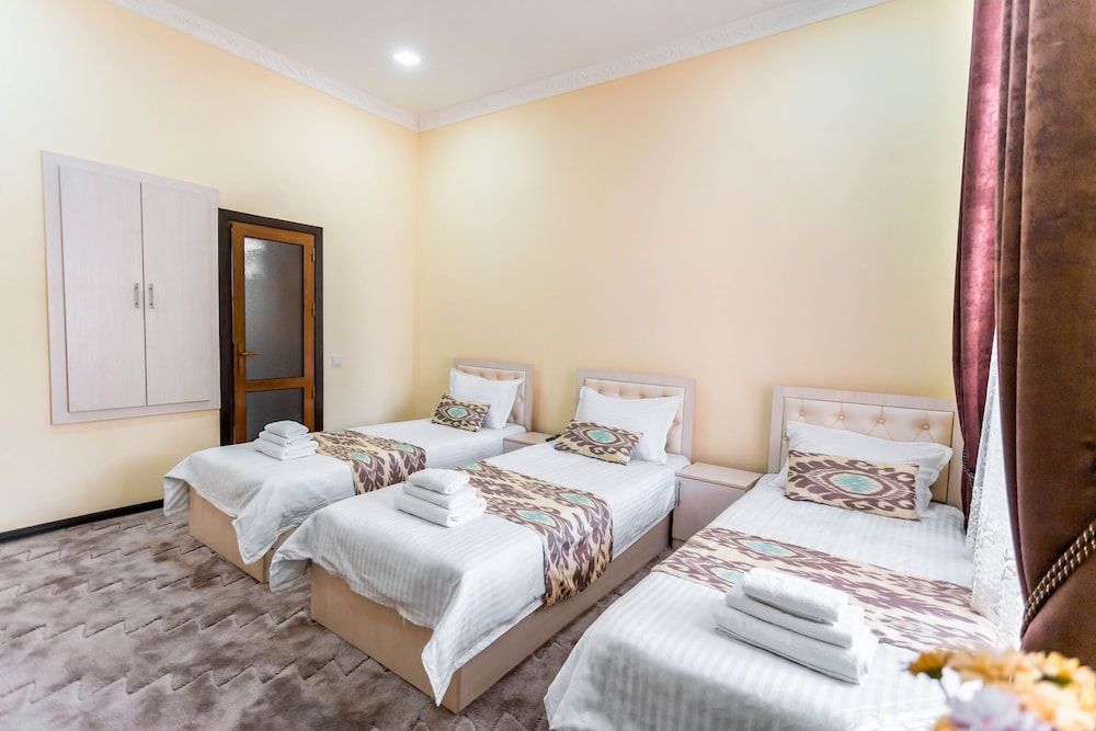 Hotel Suzani Samarkand Triple Room 7