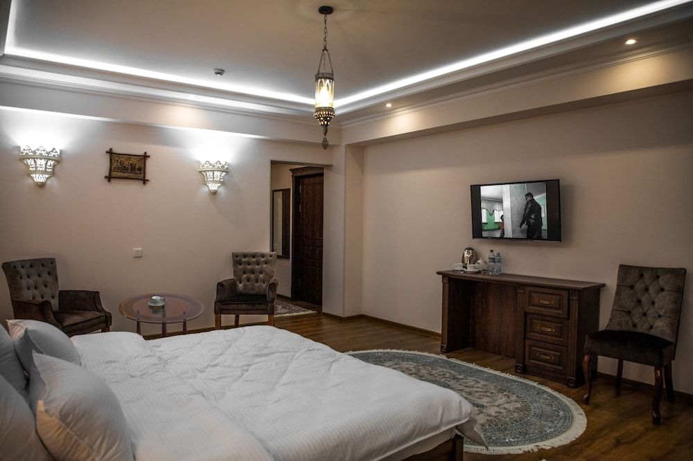 Hotel Minor Deluxe Double Room (Registan View) 5