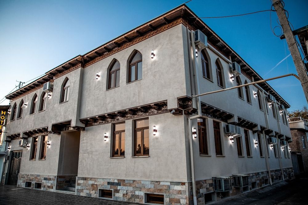 undefined Hotel Minor 4