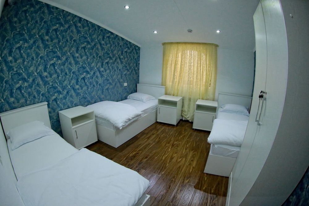 MANIJA Hostel Bed in 3-Bed Mixed Dormitory Room 6