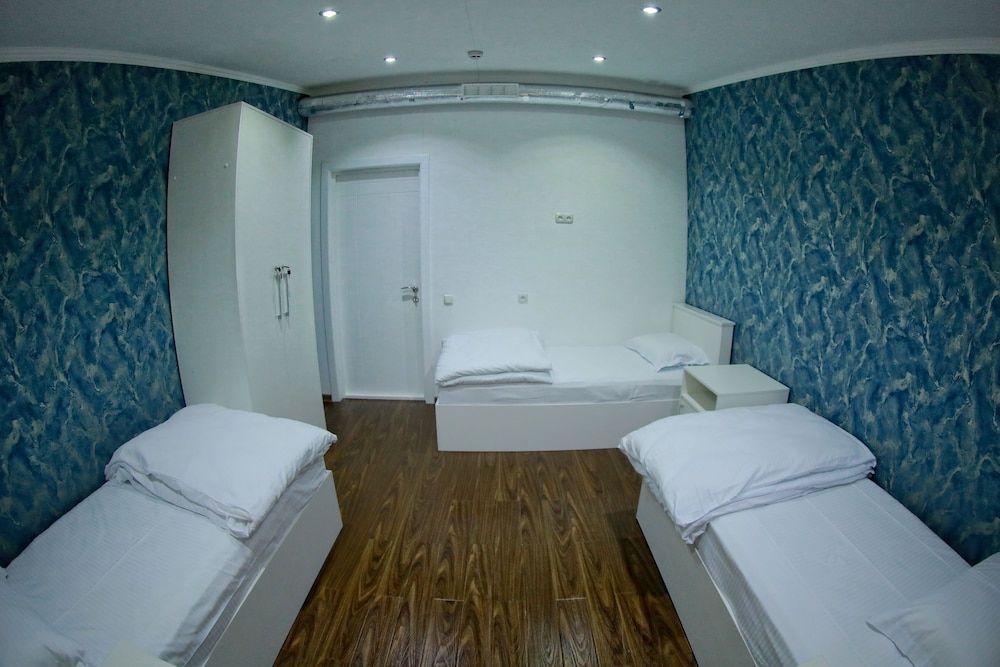 MANIJA Hostel Bed in 3-Bed Mixed Dormitory Room 7