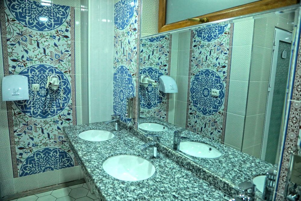 MANIJA Hostel Bed in 4-bed Mixed Dormitory Room 8