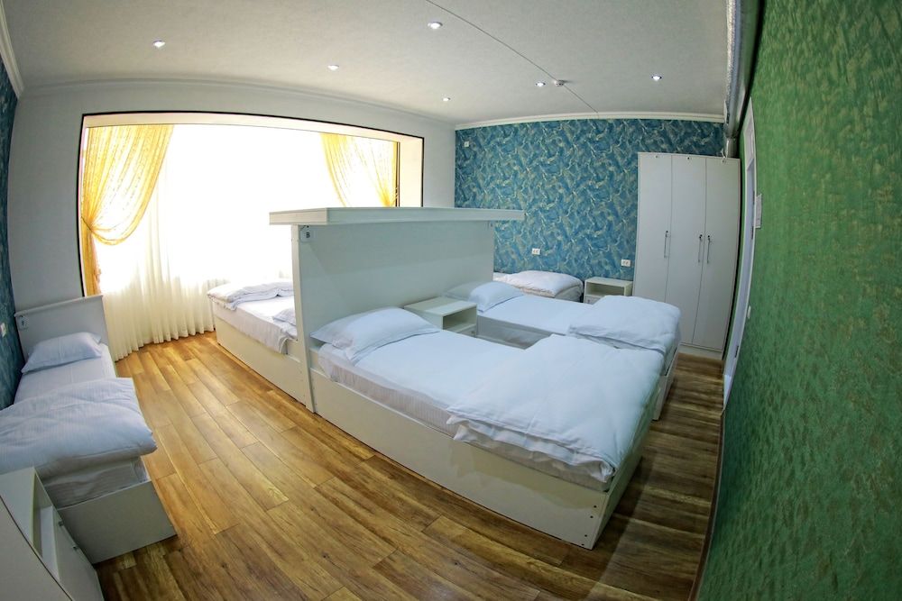 MANIJA Hostel Bed in 6-Bed Mixed Shared Dormitory 6