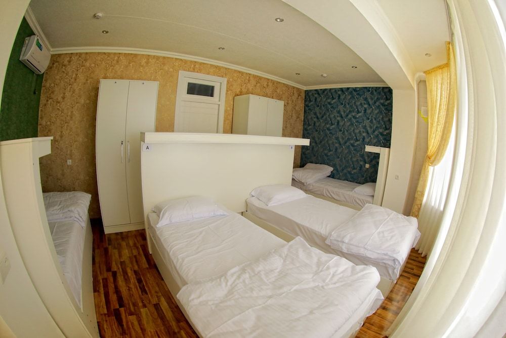 MANIJA Hostel Bed in 4-bed Mixed Dormitory Room 5