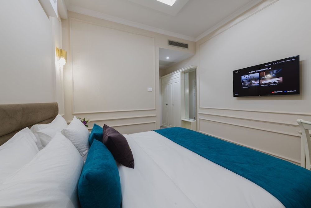 Classic Double Room