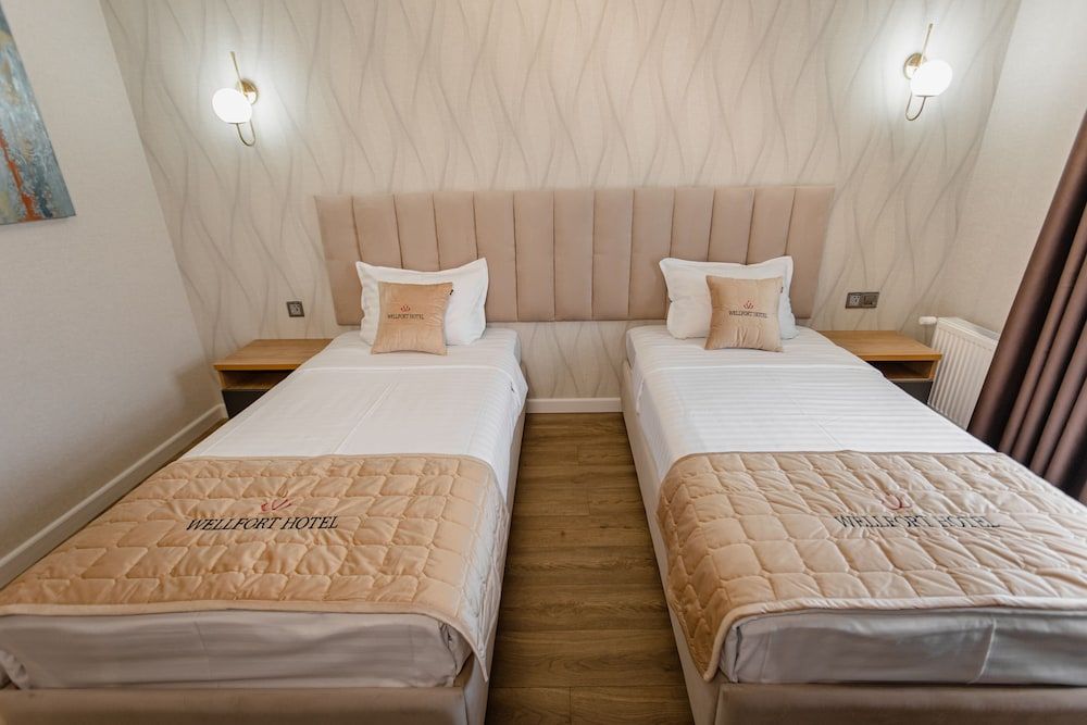 WELLFORT HOTEL Standard Twin Room 2