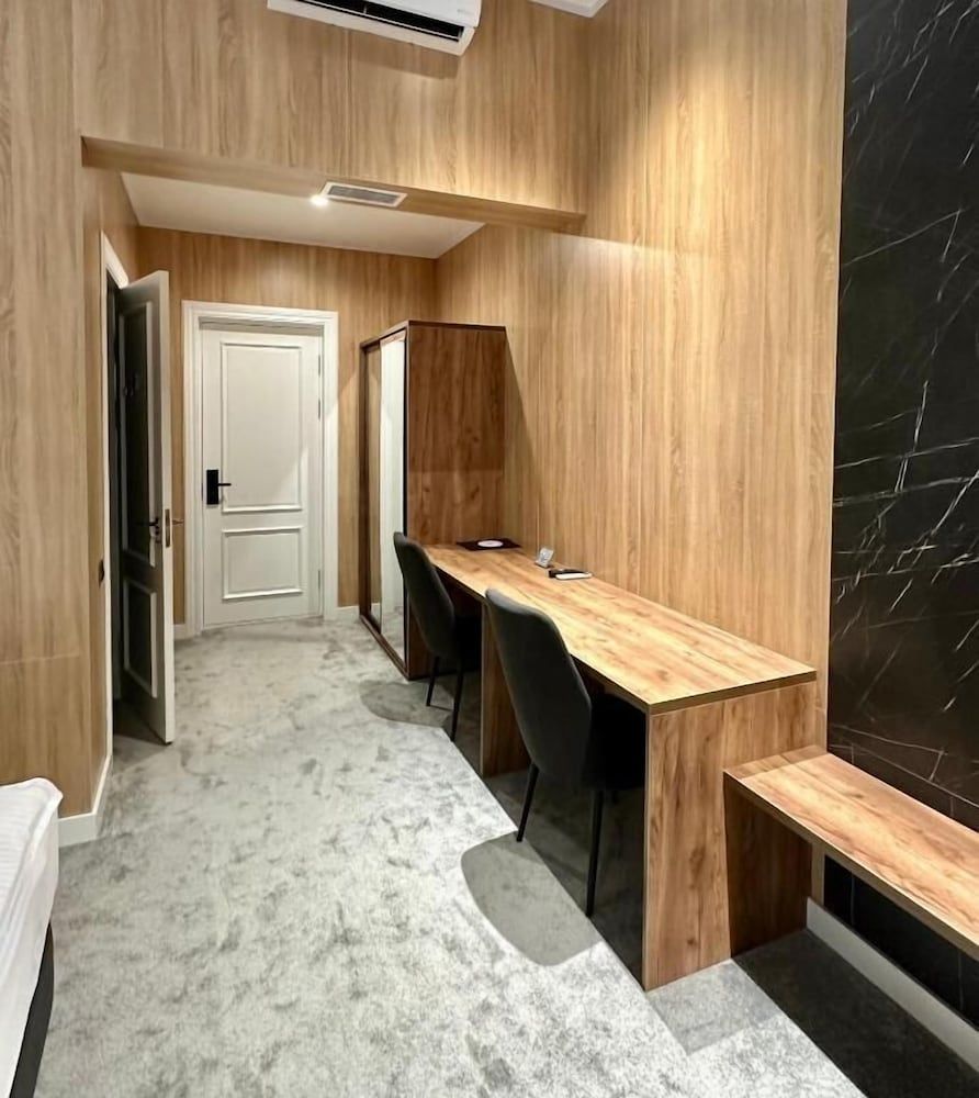 WELLFORT HOTEL Comfort Room 2