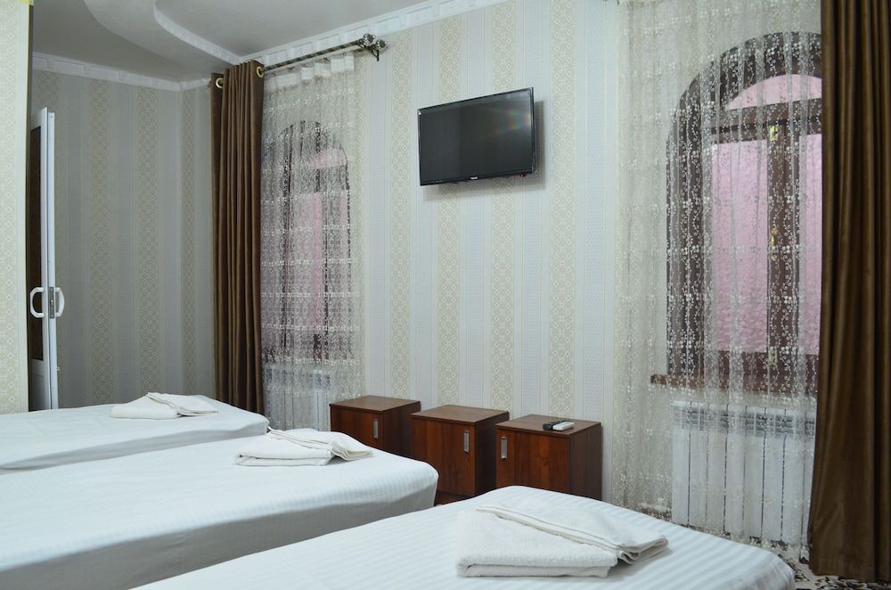 undefined El Emir 10