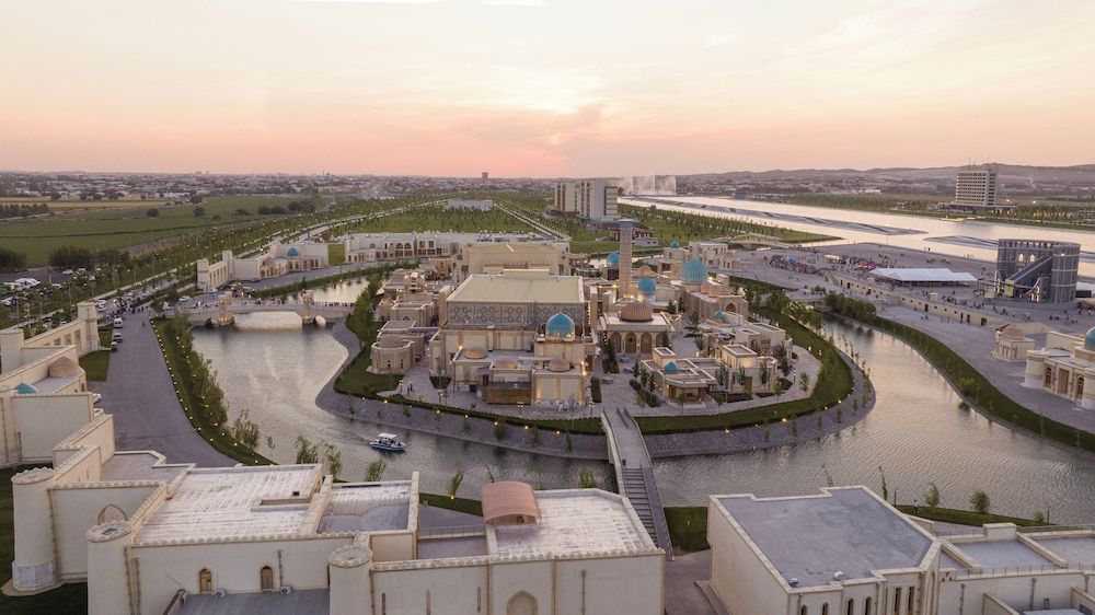 Wellness Park Hotels Bactria Standard Room with canal view 6