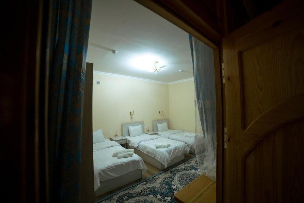 SULTANAT Hotel Comfort Triple Room 2