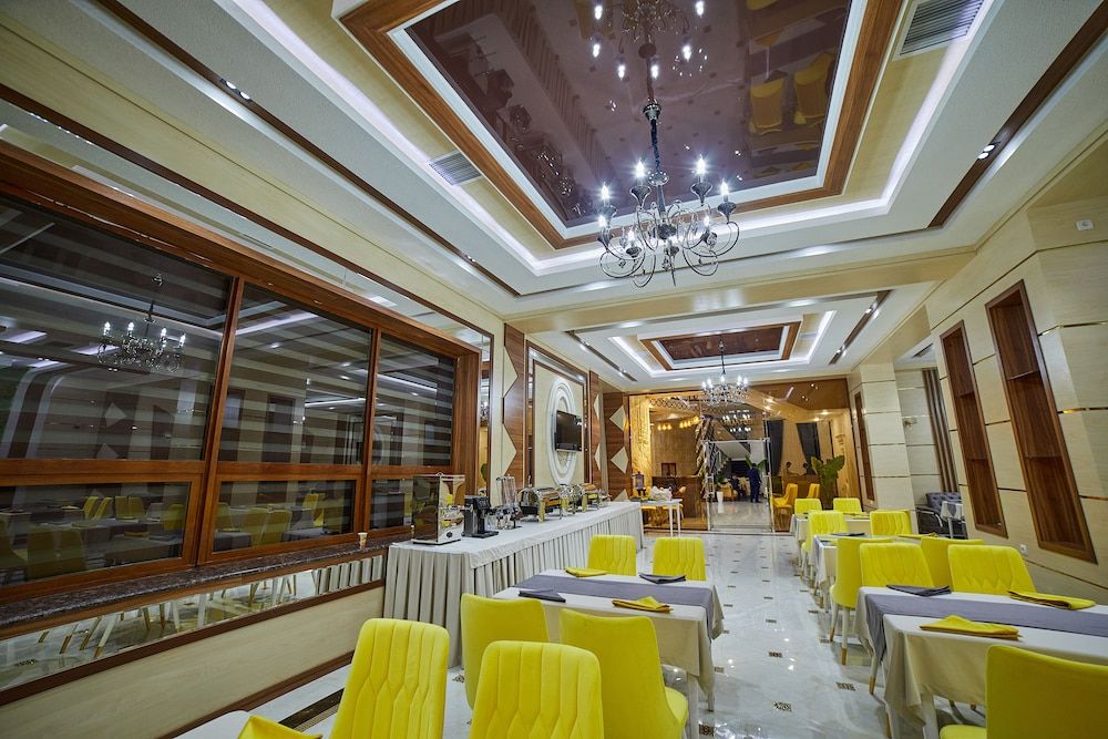 undefined Comfort Hotel 10