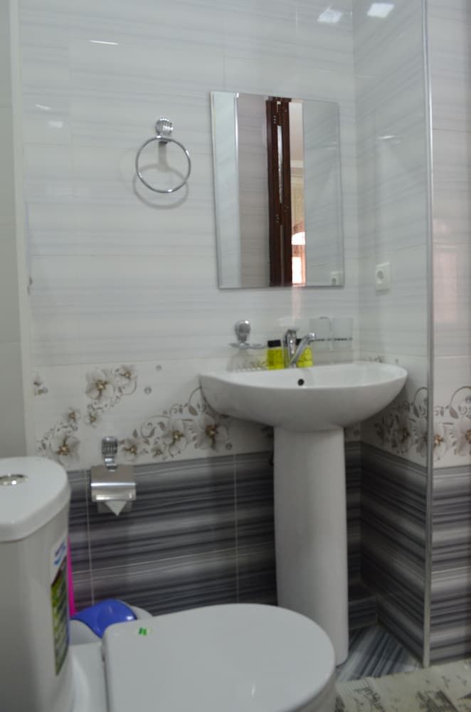 El Emir Samarkand Room 9