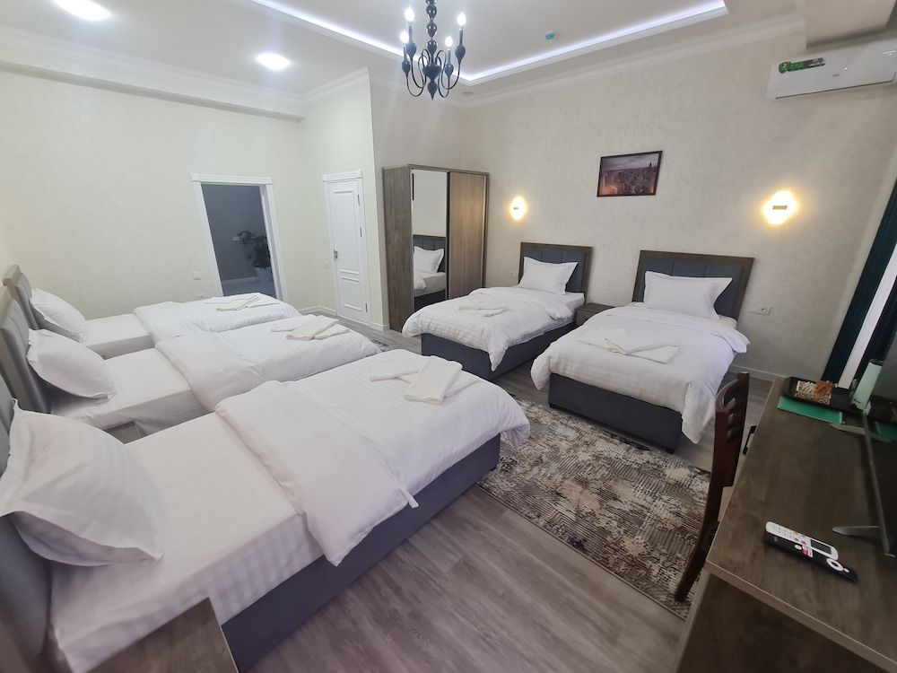 Old Station Hotel Family Room 4