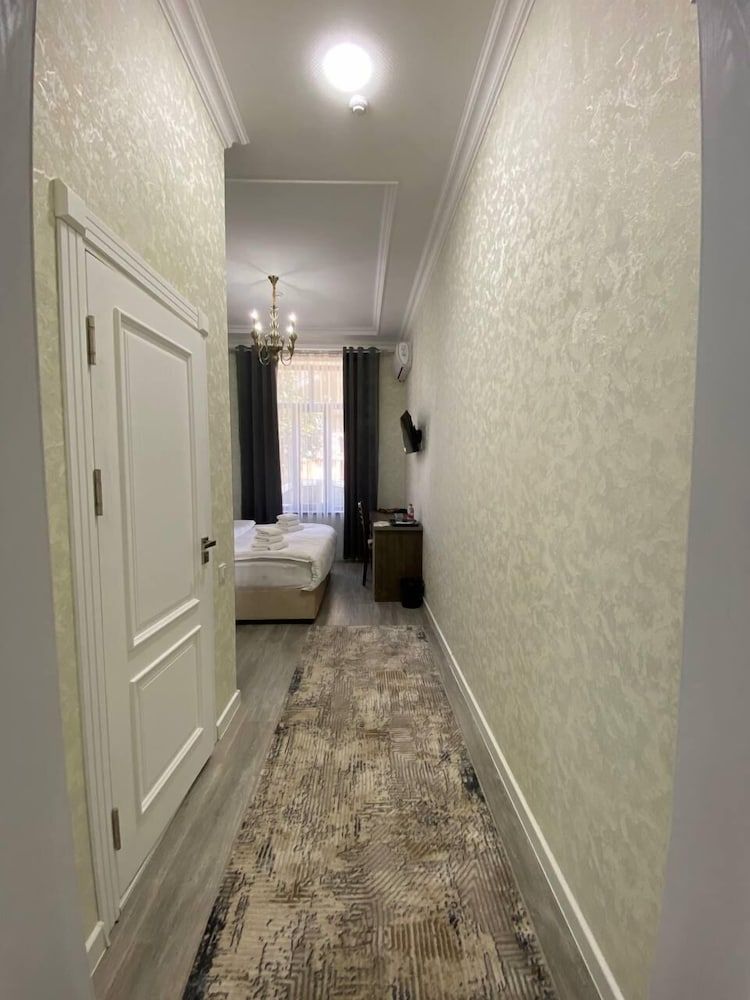 Old Station Hotel Basic Double Room Single Use, 1 Twin Bed 4