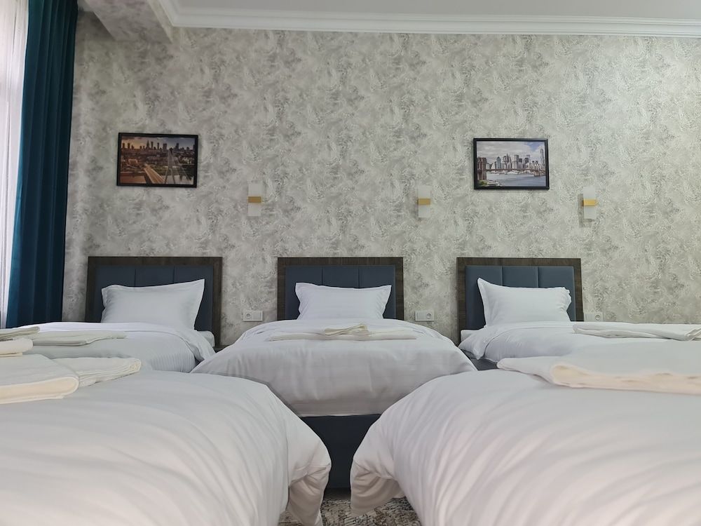 Old Station Hotel Family Room 5