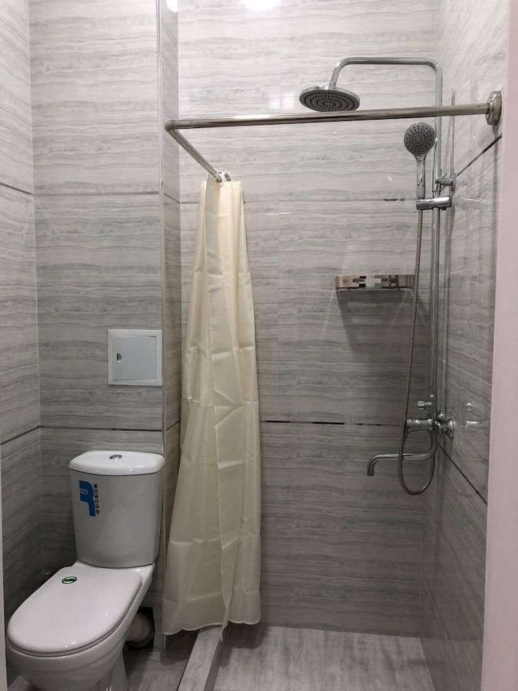 Old Station Hotel Family Room 14