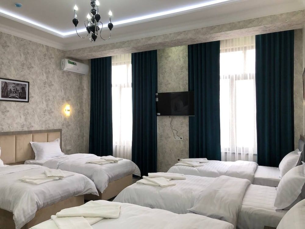 Old Station Hotel Family Room 8