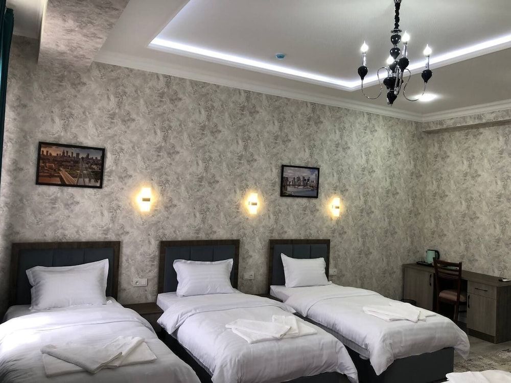 Old Station Hotel Family Room 7