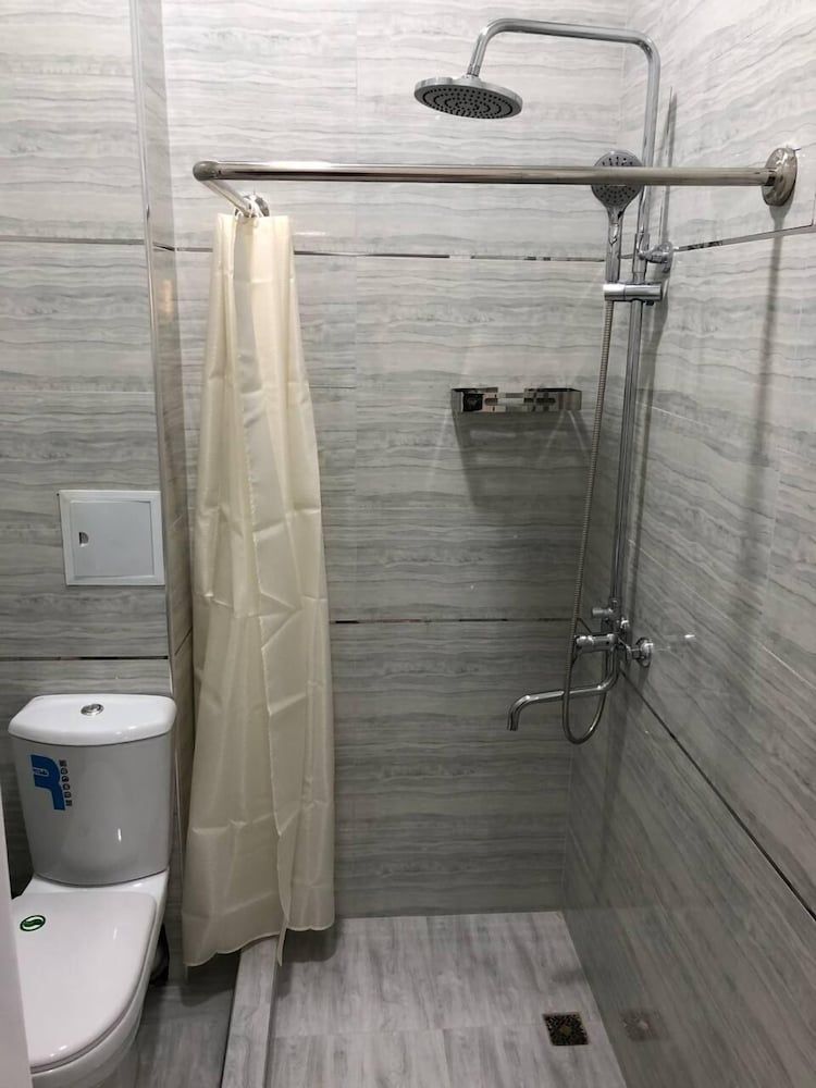 Old Station Hotel Family Room 15