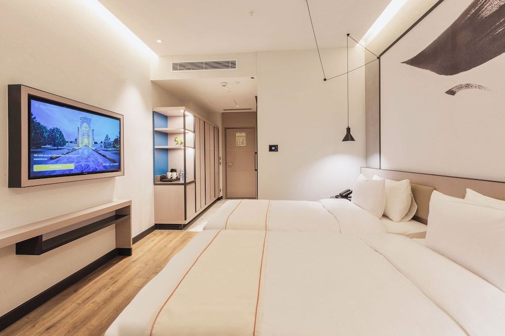 Family Room, 1 King Bed, Connecting Rooms