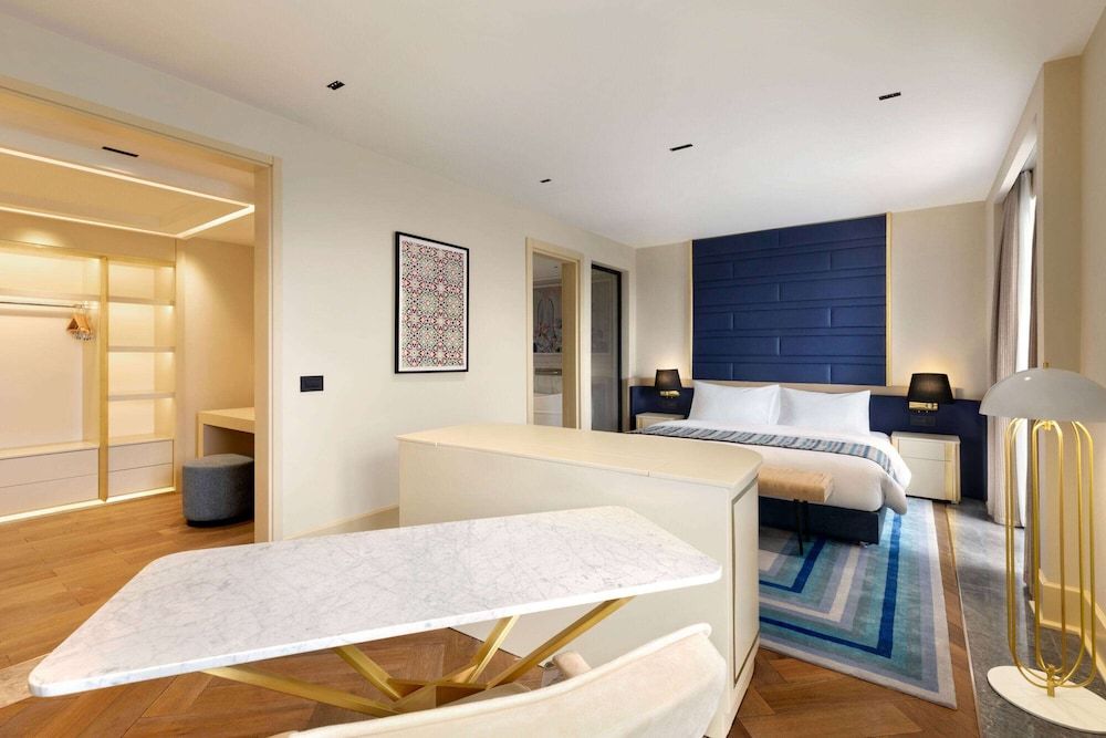 Wyndham Bukhara Ambassador Suite, 1 King Bed