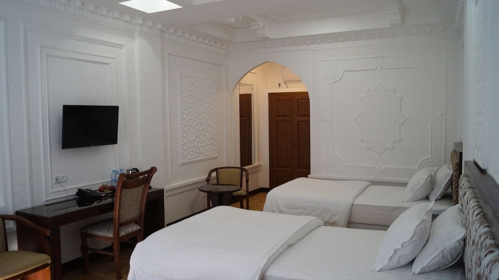 Shahriston Standard Twin Room 3