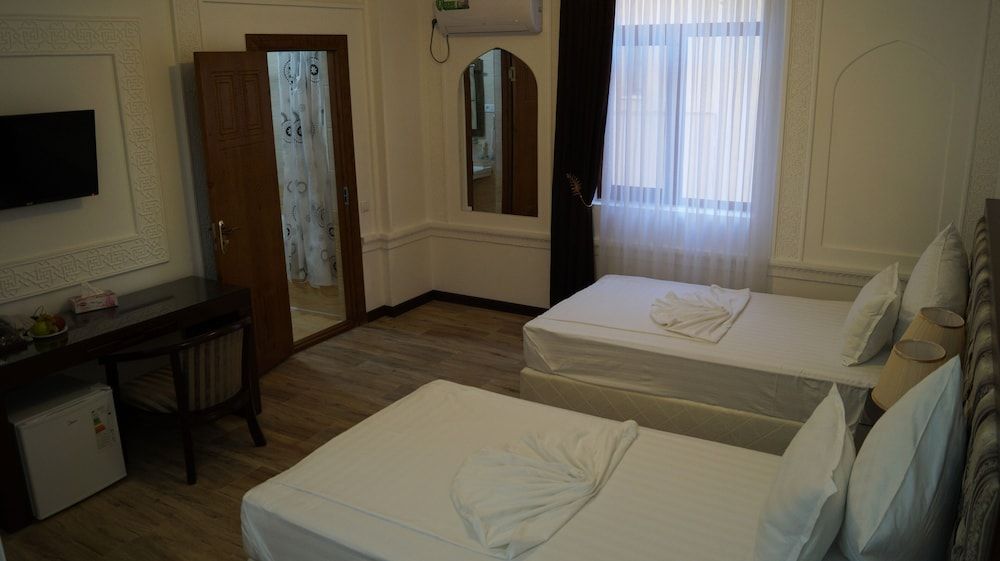 Shahriston Standard Twin Room