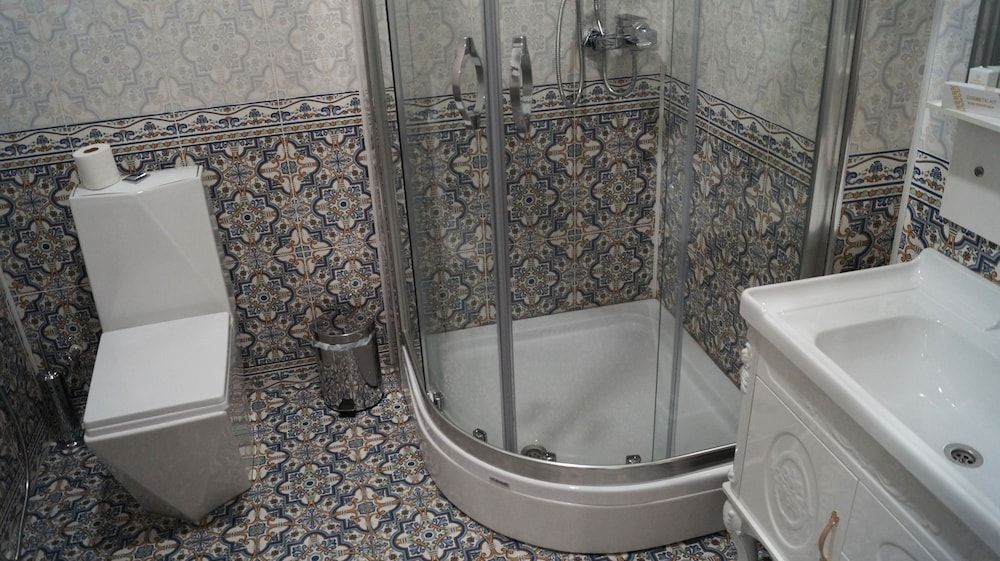 Shahriston Standard Twin Room 7