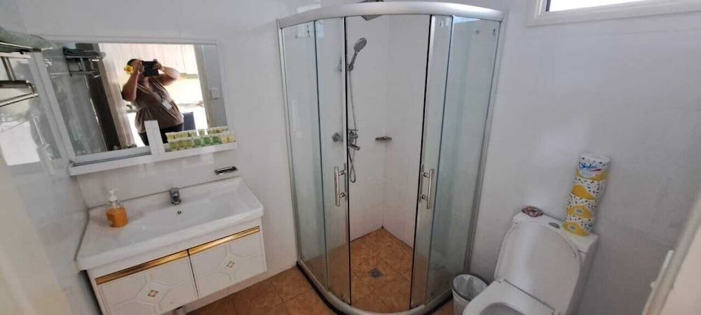 Alec's Hotel Standard Single Room 2