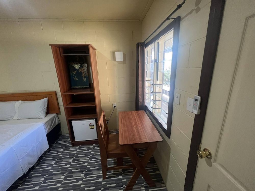 Transit Motel - Hostel Standard Quadruple Room 4