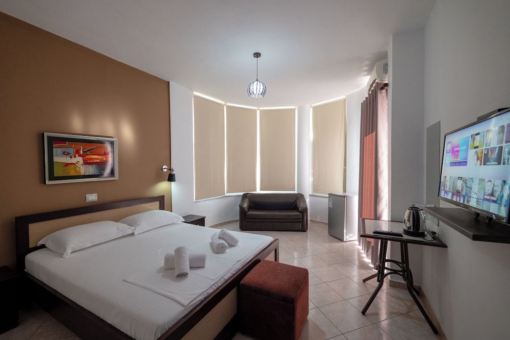 Deluxe, Double and 1 Twin, Balcony