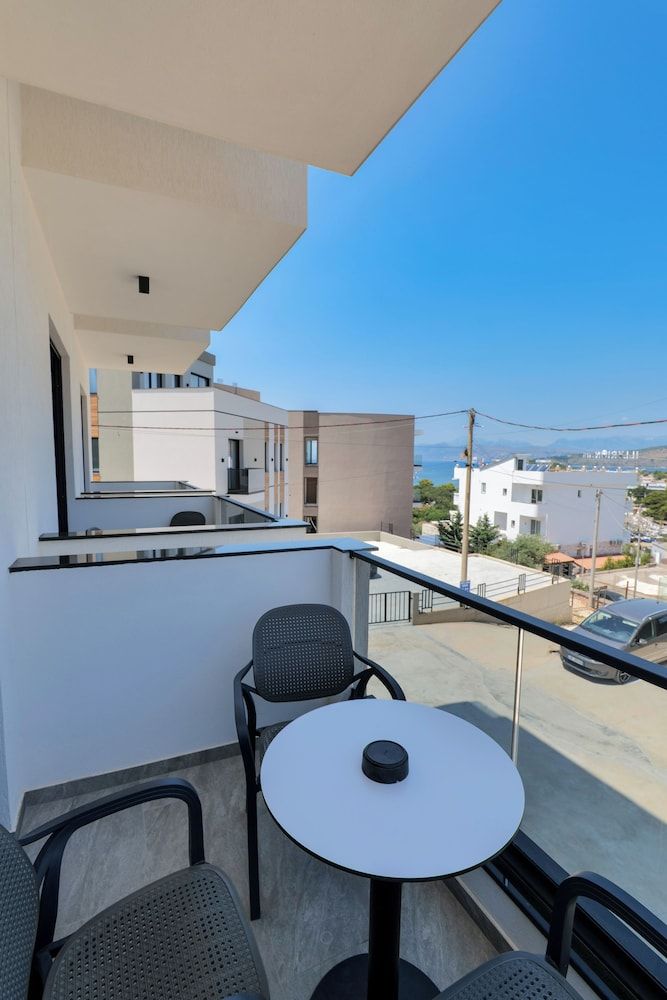 Siars Hotel Deluxe Triple Room, Sea View 17