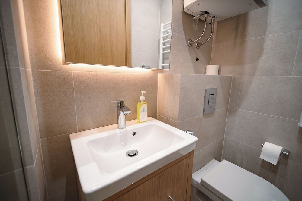 Royal Blue Resort & Residence Deluxe Studio, 1 Queen Bed, Balcony 4