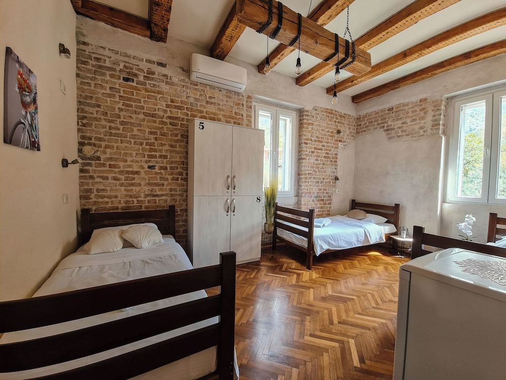Basic Triple Room