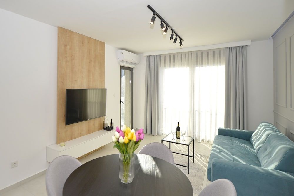 Solaris Lux Apartments Deluxe Apartment, 1 Queen Bed with Sofa bed, Balcony, Bay View 16