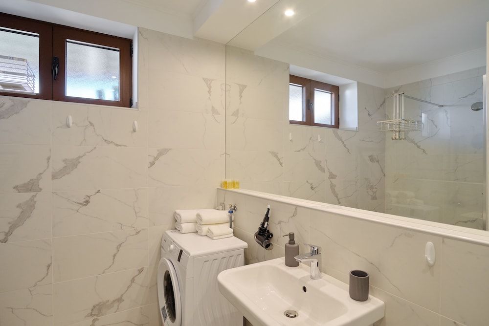 Zebra Suite, 1 Bedroom 5