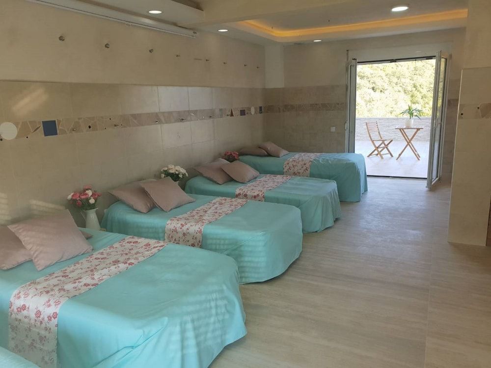 Shared Dormitory (6 Beds)