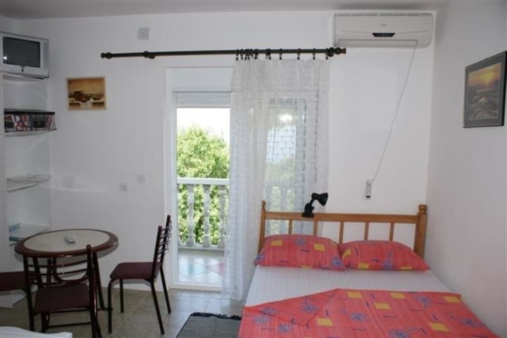 Apartment (3)
