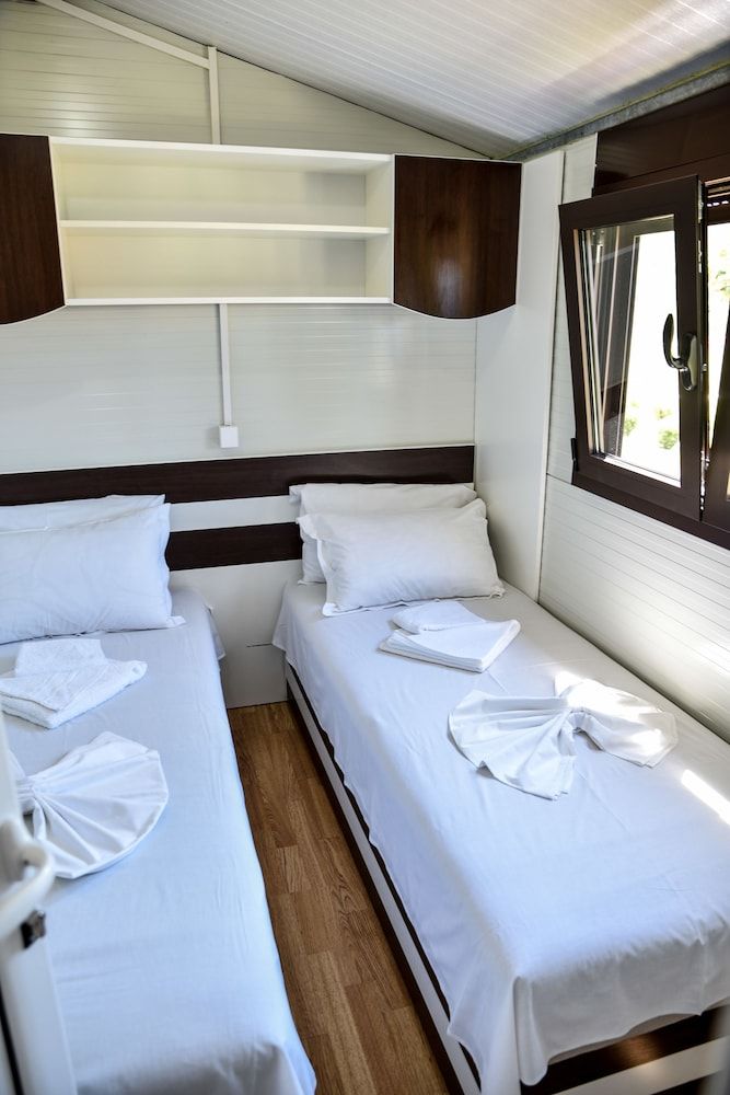 Family Mobile Home, Multiple Beds