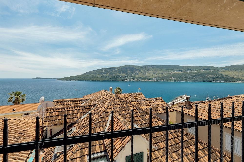 Villa Stari Grad Deluxe Double Room, Bay View 7