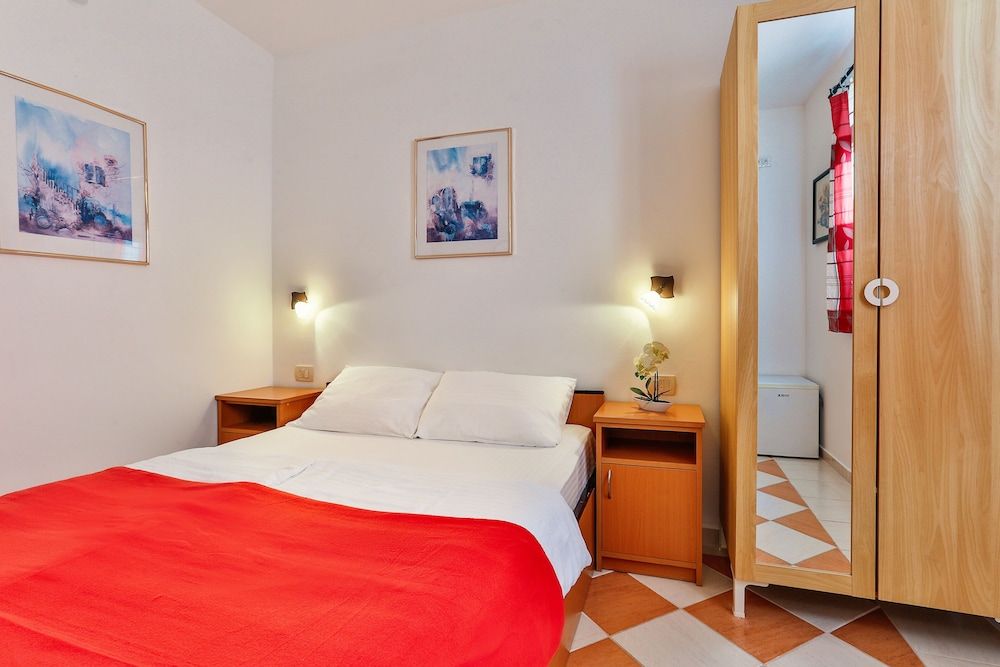 Economy Double or Twin Room