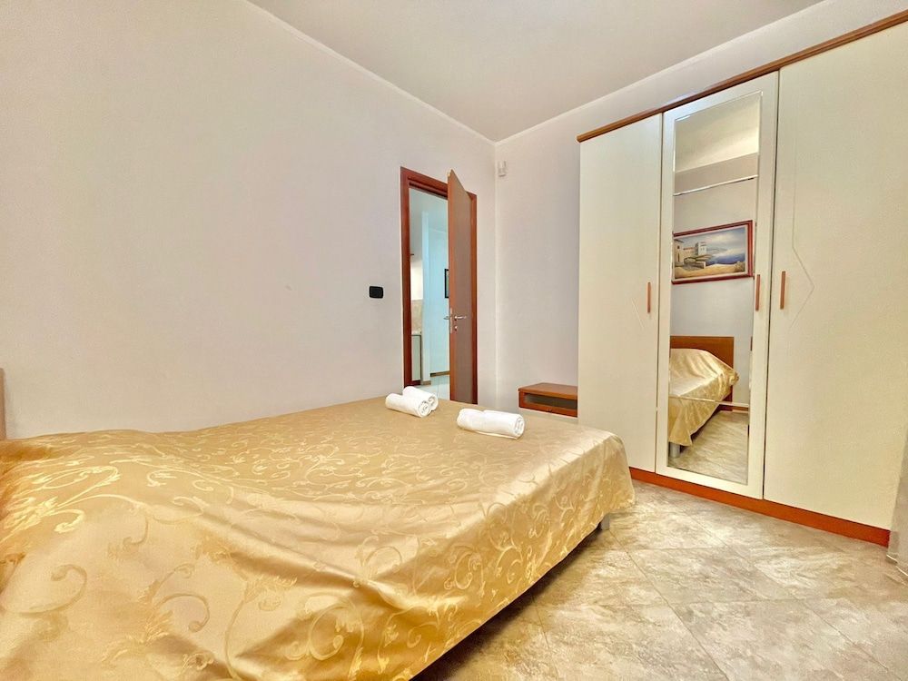 Standard Apartment, 1 Bedroom, Partial Sea View