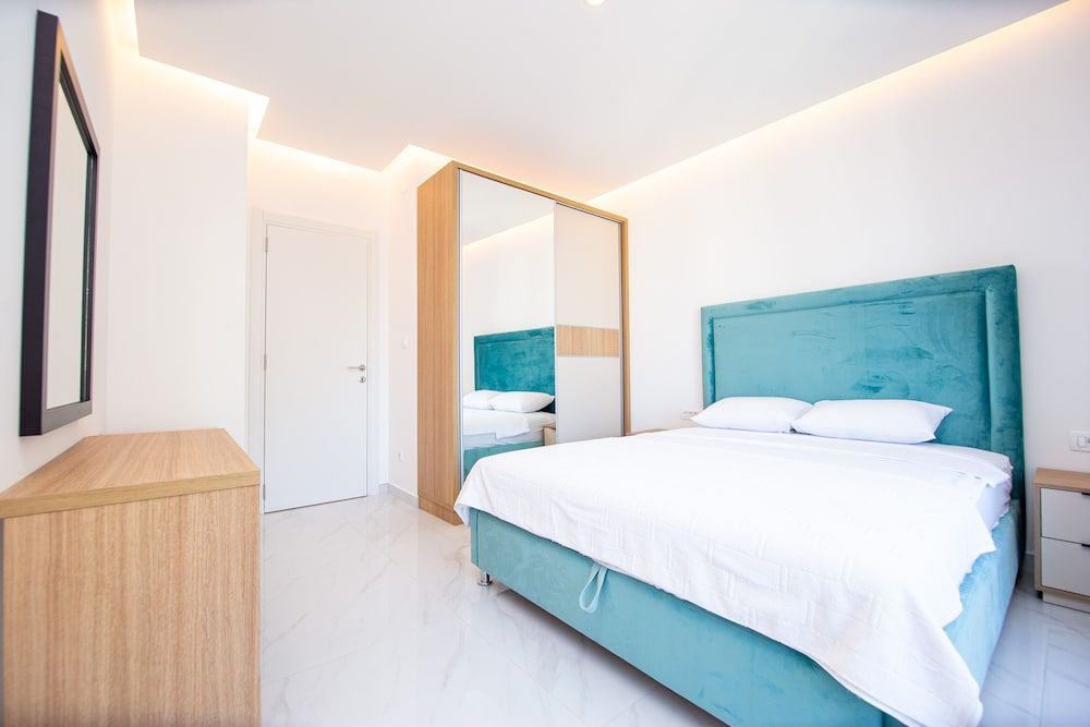 IN Property Apartments Signature Apartment 4