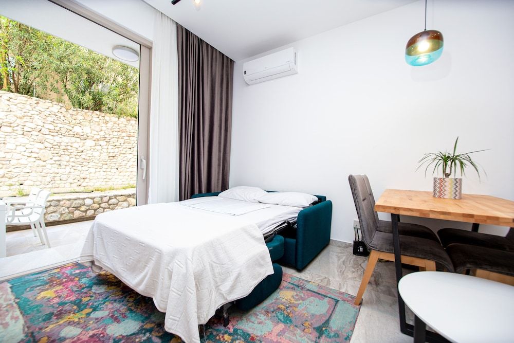 IN Property Apartments Apartment 3