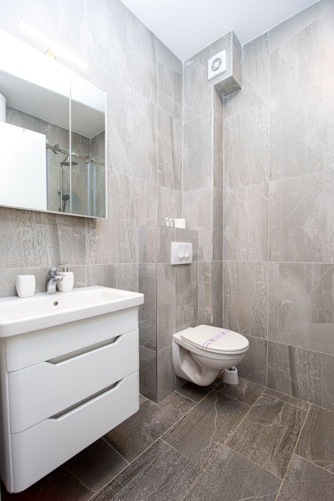 IN Property Apartments Apartment 6