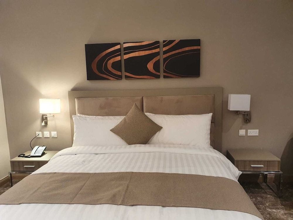 undefined GLORIA HOTEL AND SUITES 5