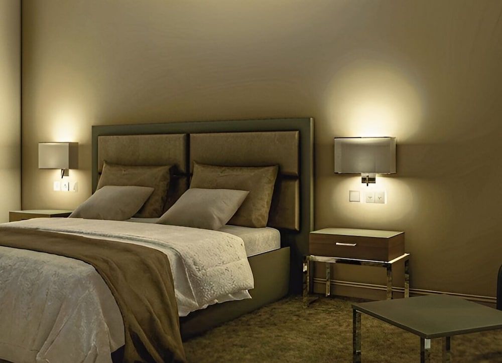 undefined GLORIA HOTEL AND SUITES 10