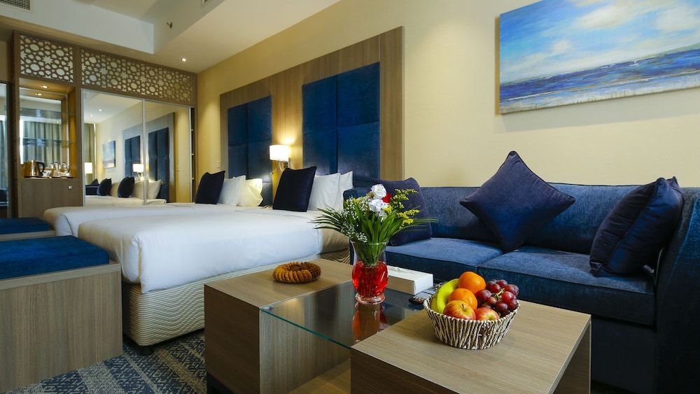 The Castle Premium Hotel Deluxe Twin Room, Multiple Beds 10