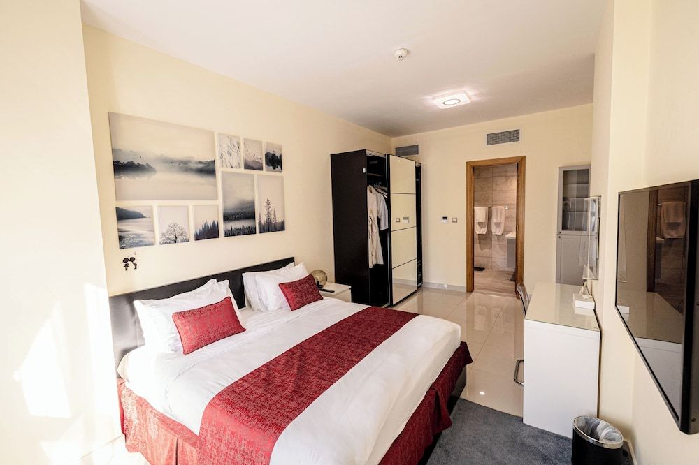 Al Manzil Residence & Suites Deluxe Apartment 8